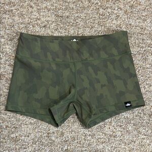 Wodbottom Camo Green iridescent Workout  Shorts Medium NWOT